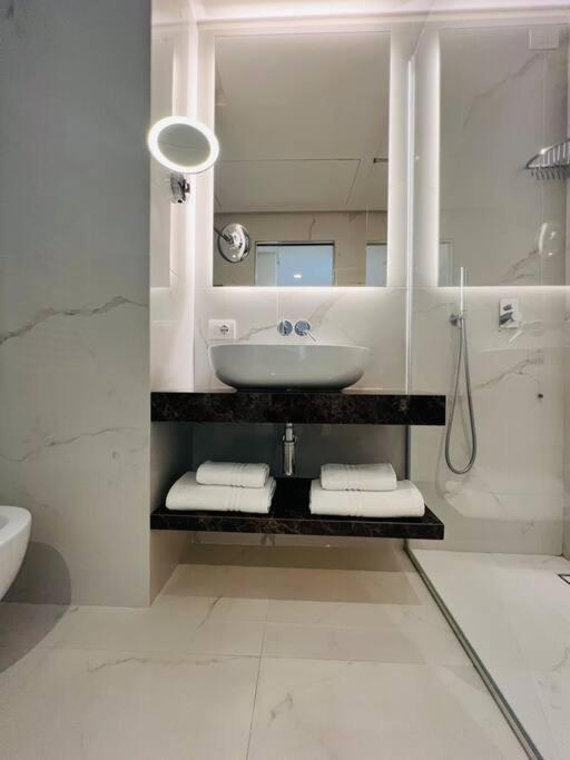 Piazza Affari Apartment - City Center Milánó Kültér fotó